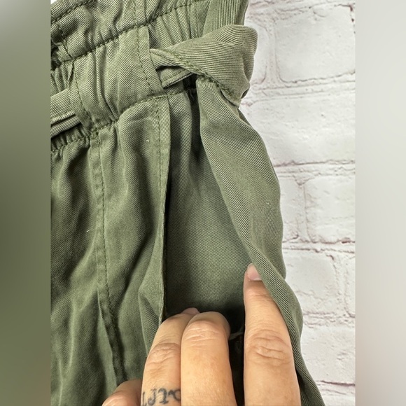 Torrid Pull On Wide Leg Tencel High Rise Paperbag Waist Pant Green Sz 12 GUC - Picture 4 of 6